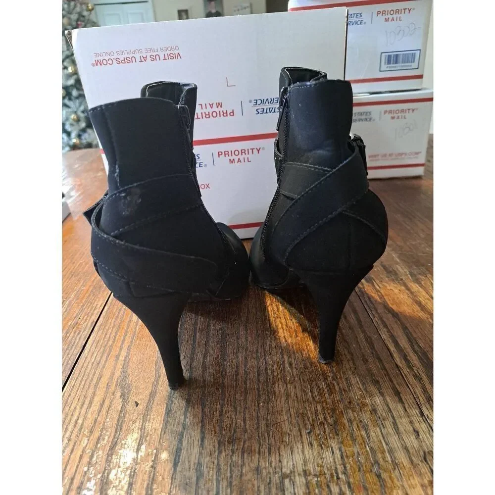 10M ...me too Black Buckle Embellished High Heel Pump Ankle Boots Booties Shoes